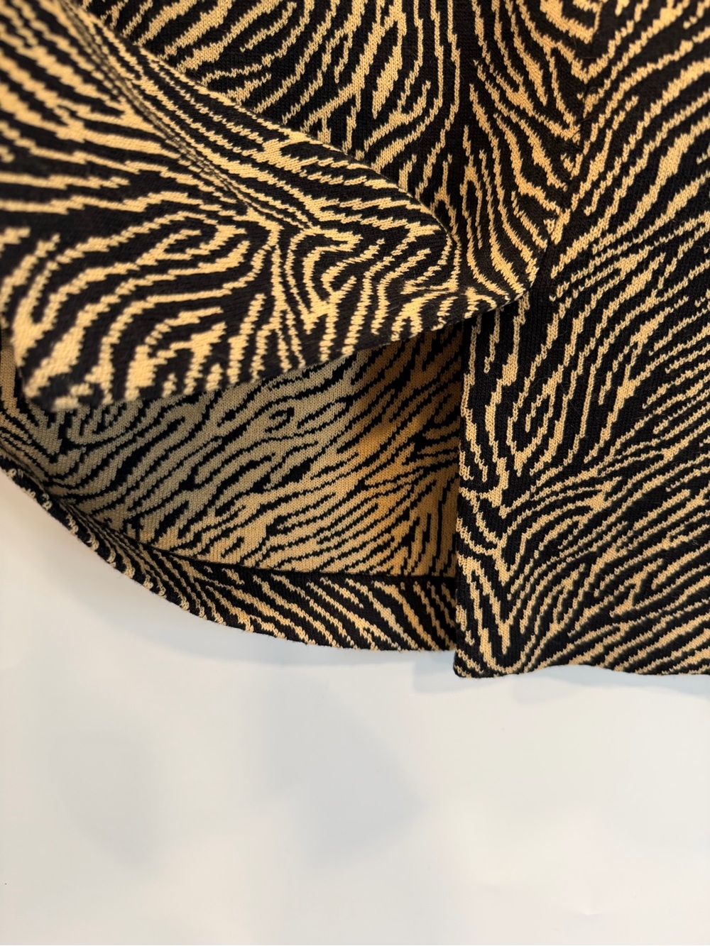 St. John Collection Black and Cream Zebra-Style Pencil Skirt - Picture 5 of 6